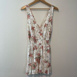 American Eagle White Floral Ruffle Romper Size Medium